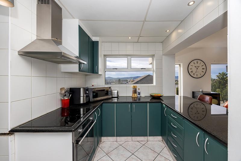 To Let 4 Bedroom Property for Rent in West Beach Western Cape